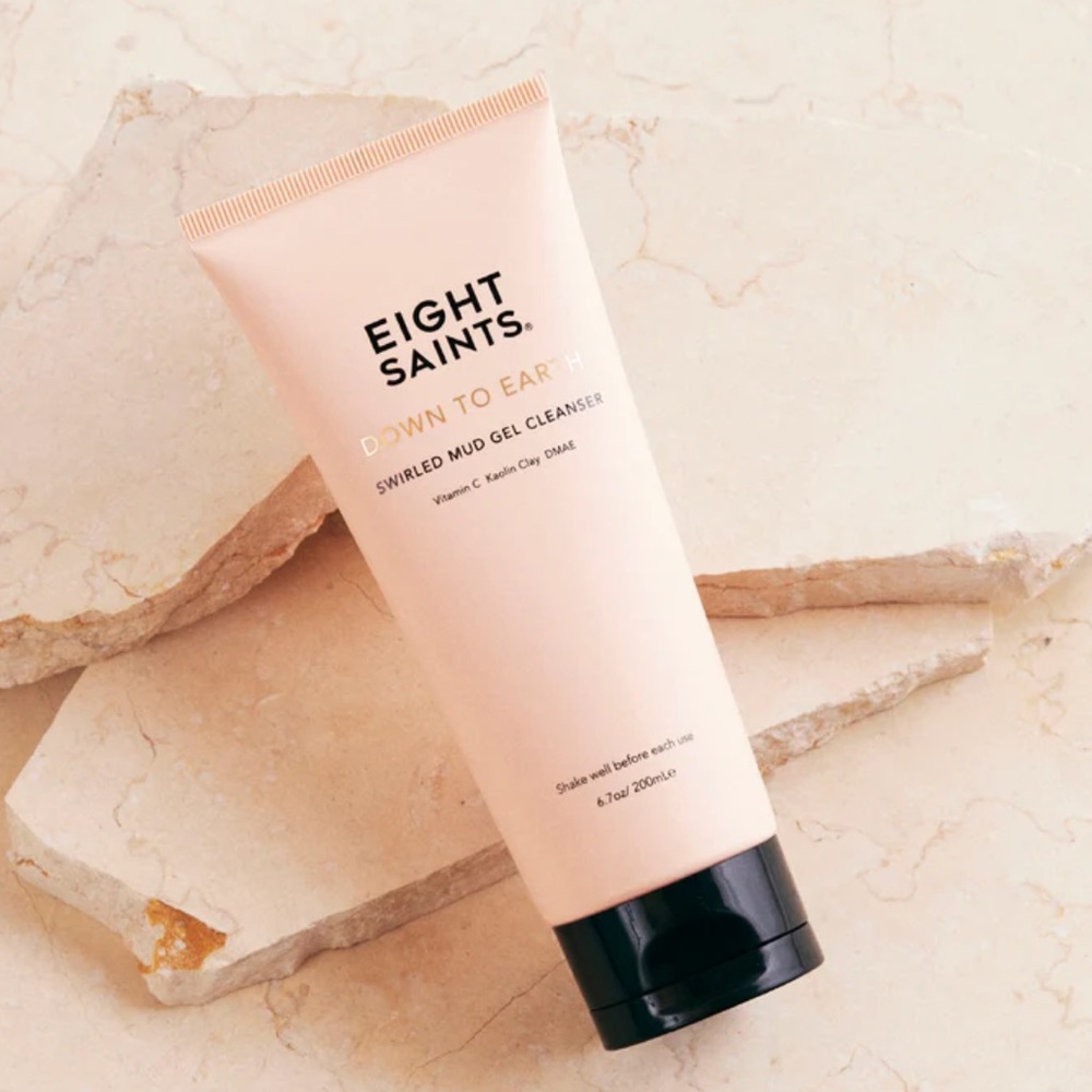 Eight Saints Down to Earth Swirled Mud Gel Cleanser